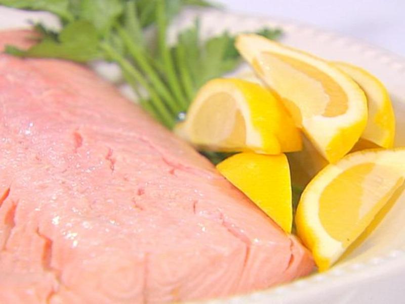 Baked Lemon Salmon with Tzatziki Sauce