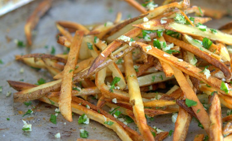 CRUNCHY BAKED FRIES