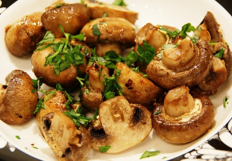 Roasted Mushrooms with Garlic Thyme