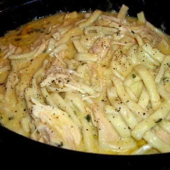 Comforting Chicken & Noodles Crock Pot – Don’t Miss Out!
