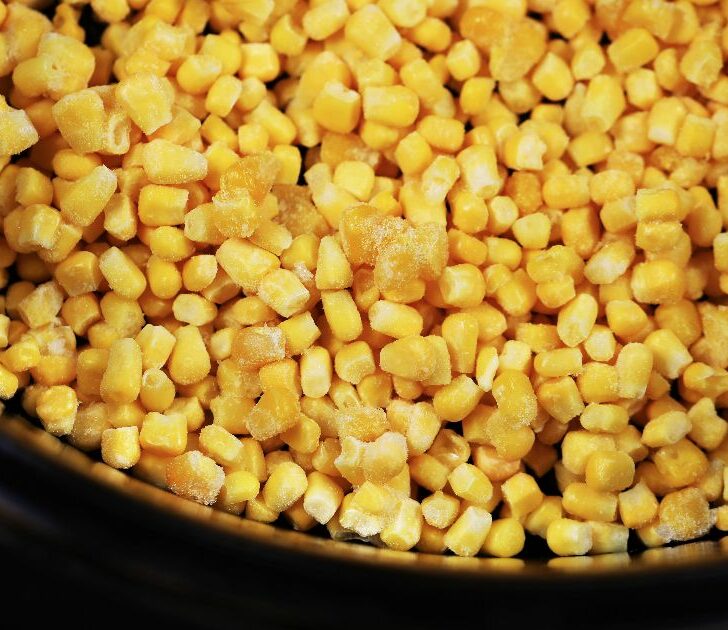 How to make cheesy corn casserole in a slow cooker