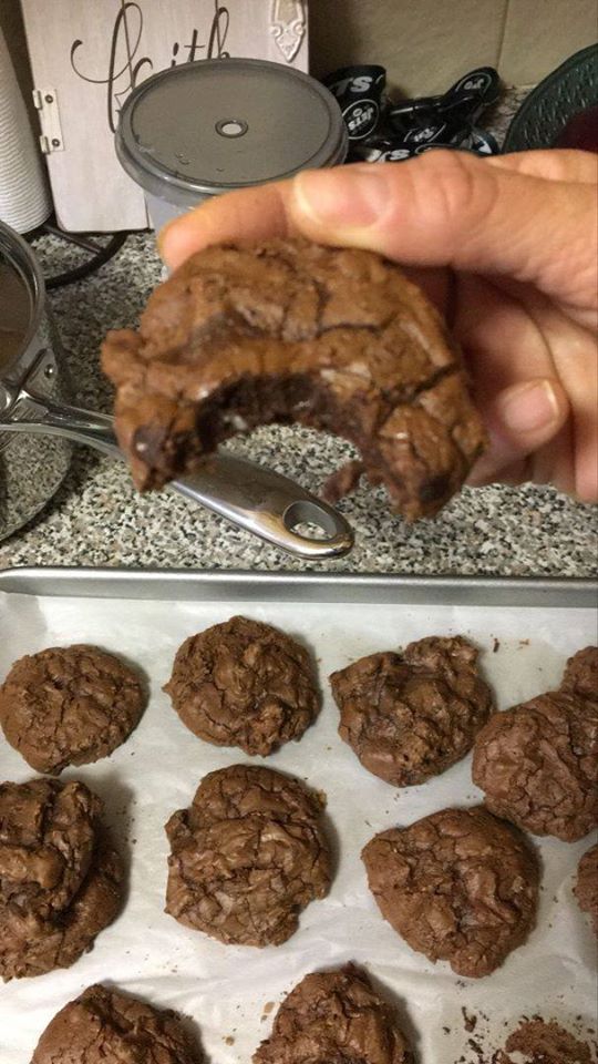 Brownie Cookie Recipe For Serious Chocolate Lovers!