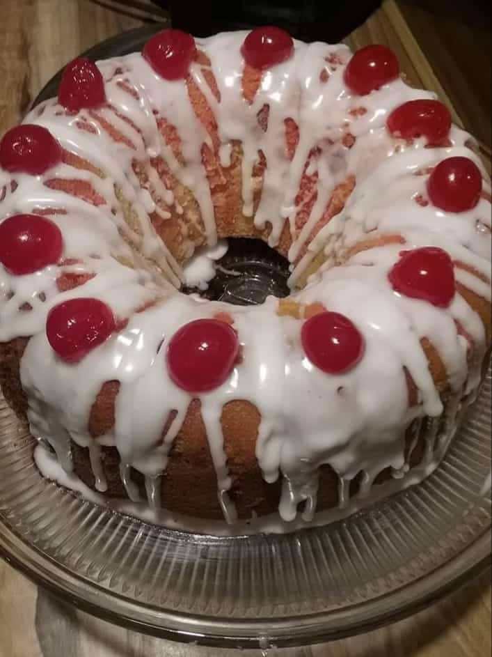 Cherry 7 Up Pound Cake