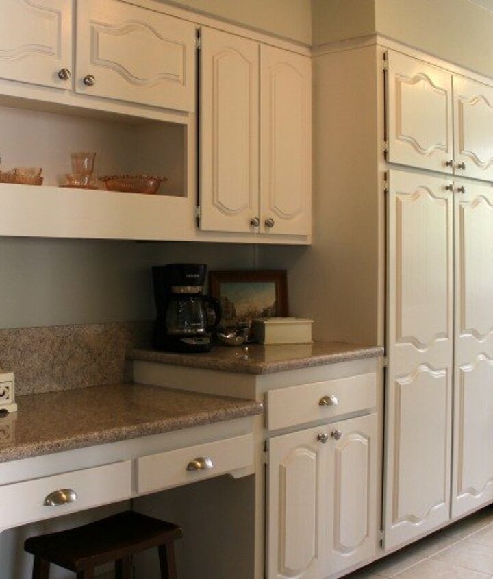 my new favorite way to paint kitchen cabinets
