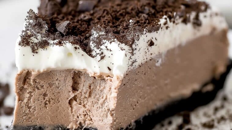 No-bake Triple Chocolate Mousse Pie with Oreo crust