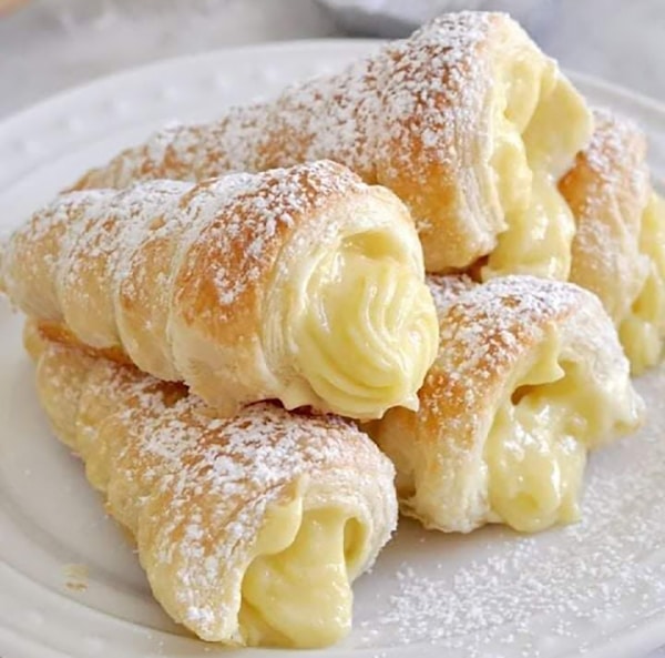 CANNONCINI RECIPE (Italian Cream Stuffed)-image