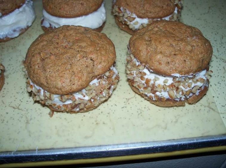 Carrot Cake Whoopie Pies