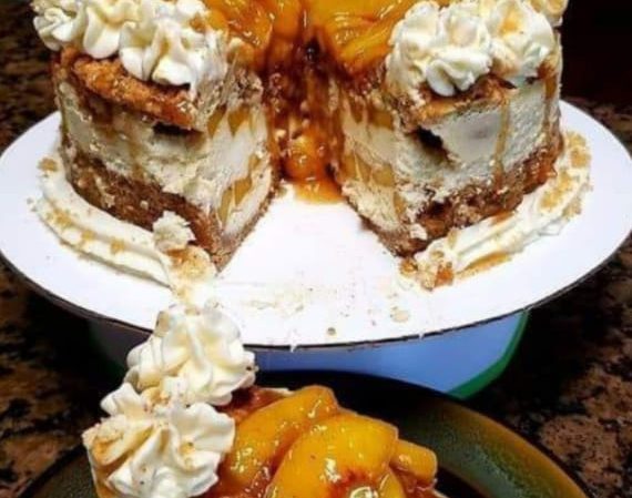 Peach Cobbler Cheesecake