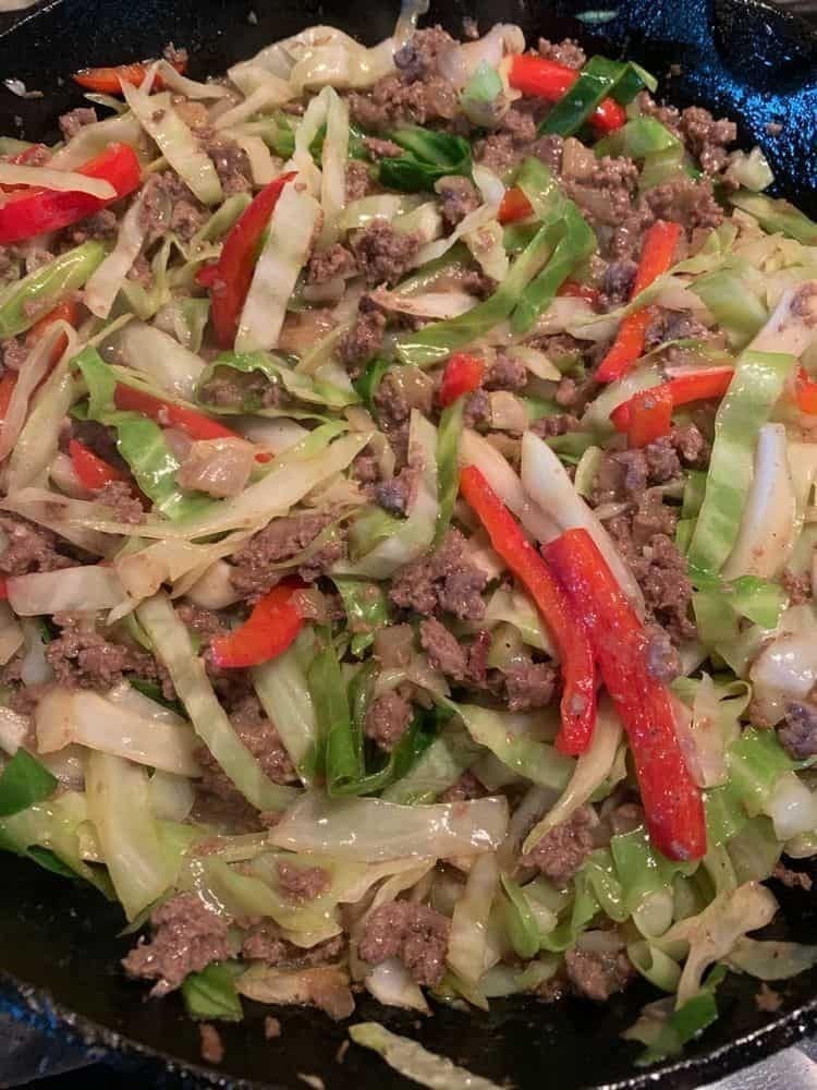 Sauté beef with black pepper & cabbage