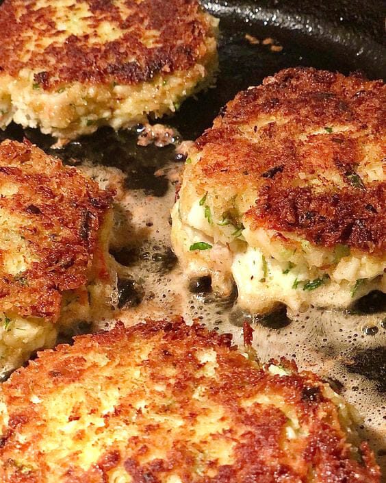 Shrimp Cakes with Lemon Aioli 2 Shrimp Cakes with Lemon Aioli