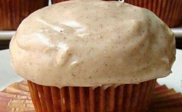 Pumpkin Cupcakes With Cinnamon Cream Cheese Frosting