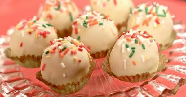 It Takes Only 3 Ingredients To Make These Yummy Treats!