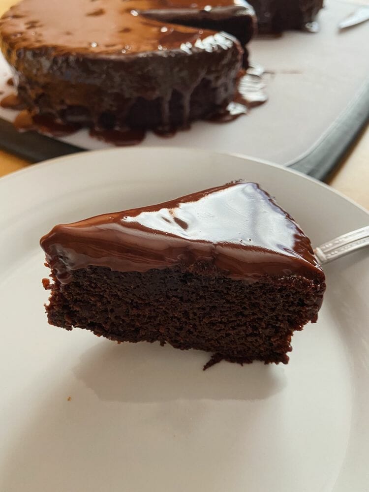 One Bowl Moist Chocolate Cake