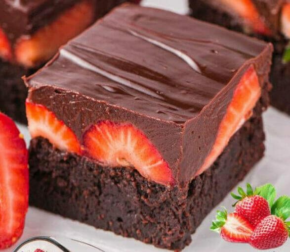 CHOCOLATE COVERED STRAWBERRY BROWNIES e1649782386232