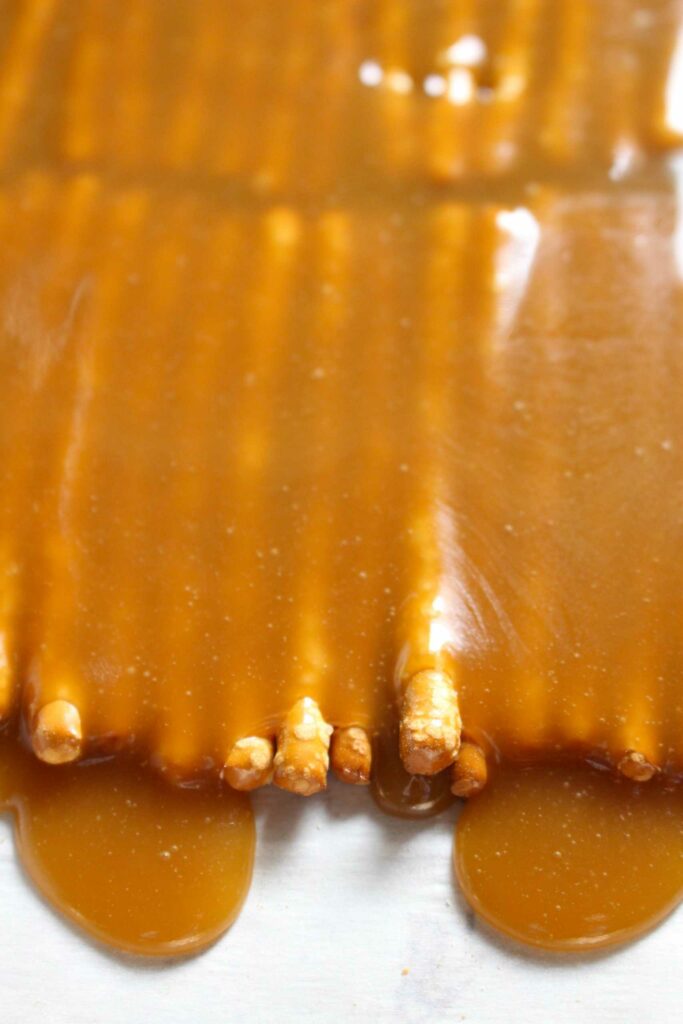 The Famous Christmas Cracker Candy 6 Christmas Pretzel Candy Instructions