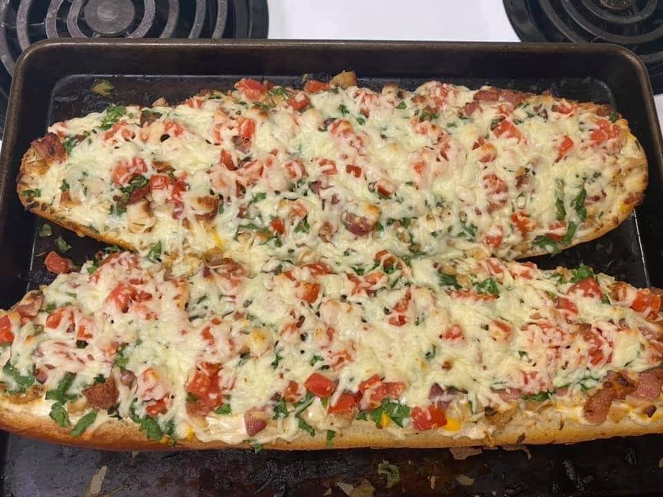 Chicken Alfredo French bread pizza