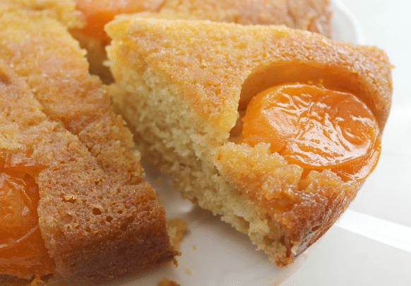 UPSIDE DOWN BROWN SUGAR APRICOT CAKE 1 UPSIDE DOWN BROWN SUGAR APRICOT CAKE
