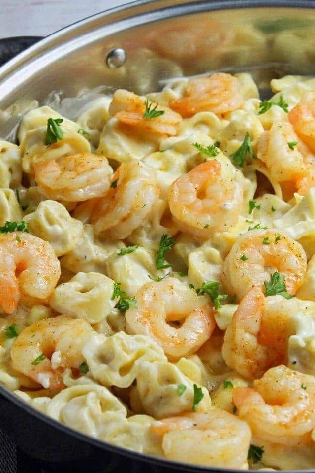 Cheesy Shrimp Tortellini Alfredo Skillet