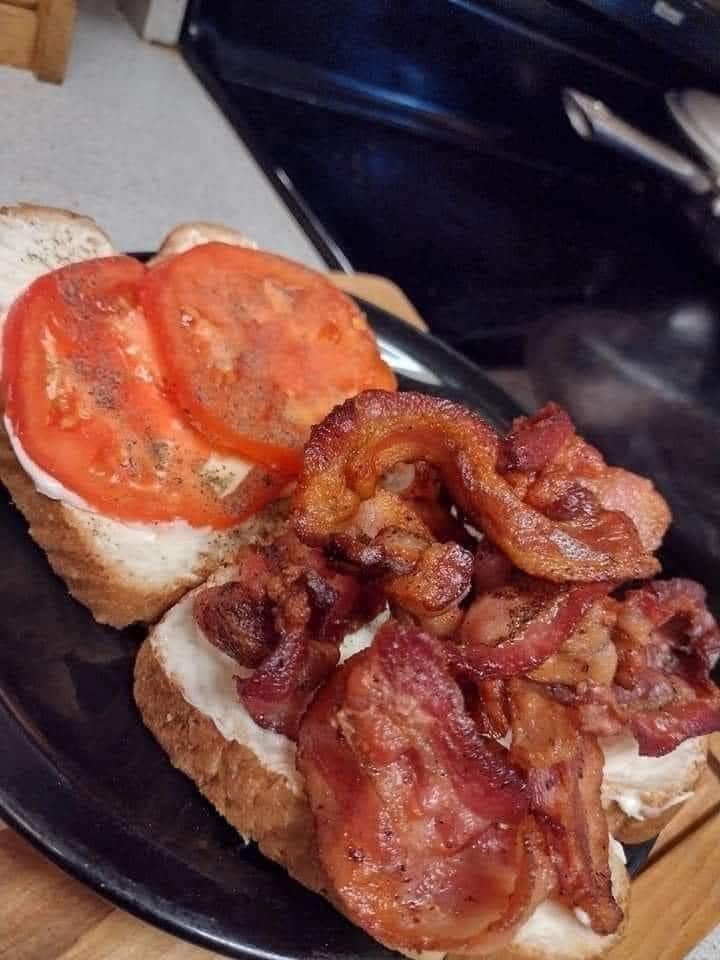 Grilled Bacon-Tomato Sandwiches