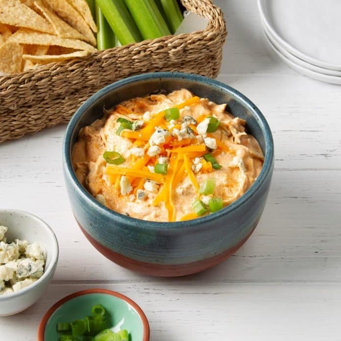 Pressure Cooker Buffalo Chicken Dip