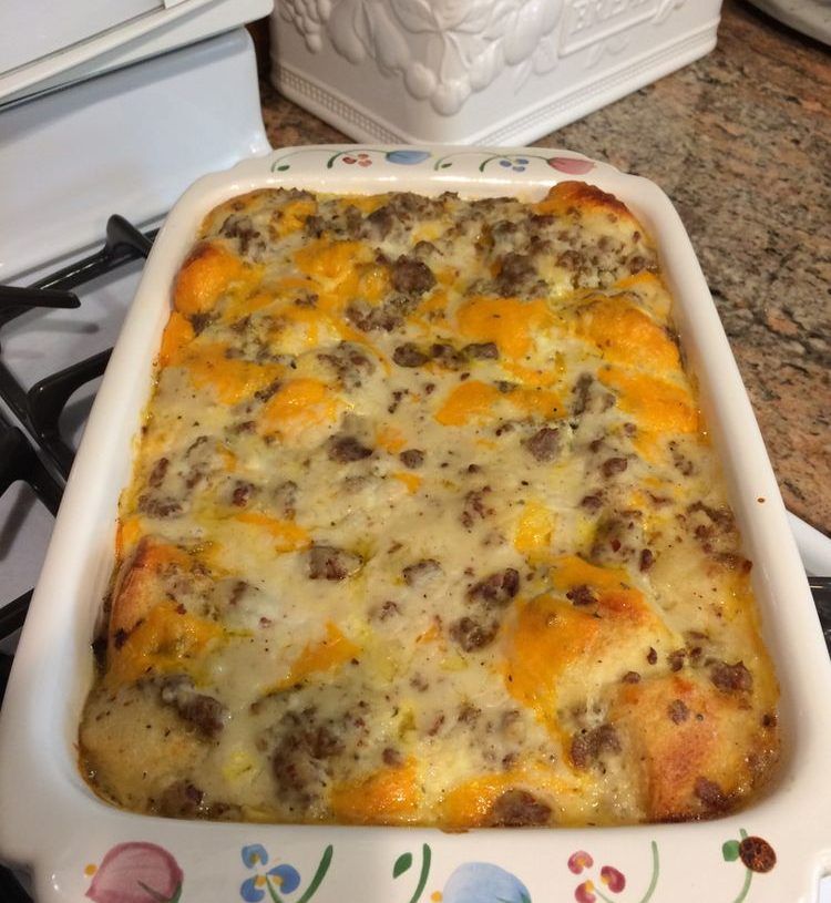 BISCUITS AND GRAVY WITH SAUSAGE AND EGG BREAKFAST CASSEROLE