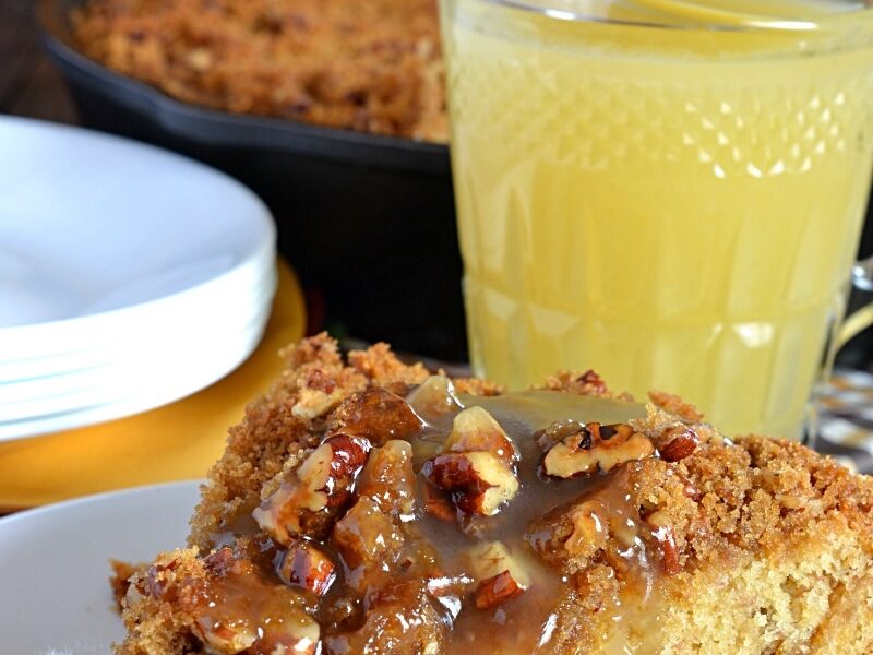 Skillet bananas foster crumb cake