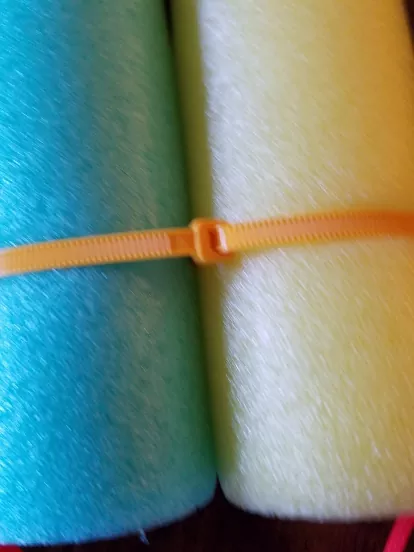 Pool Noodle Flower Float 6 A1E6F86B 1DE8 4C7A 8BCF 7C51142F8A07