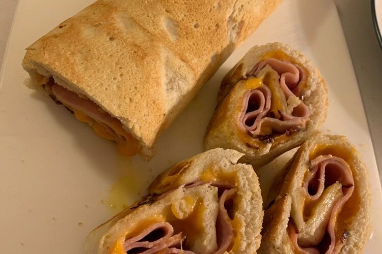 HAM AND CHEESE ROLL-UPS