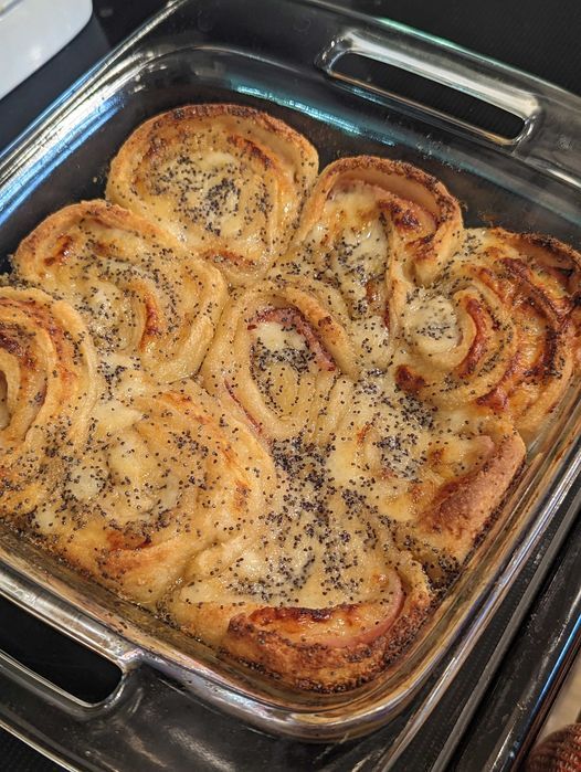 Baked Ham and Cheese Rolls 1 Baked Ham and Cheese Rolls