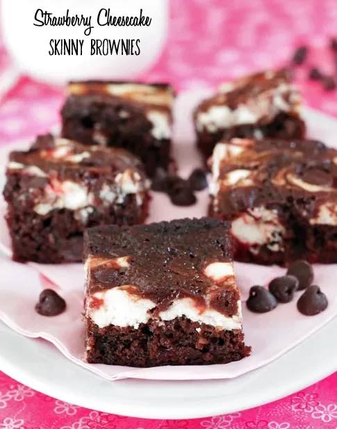 Skinny Strawberry Cheesecake Brownies 
