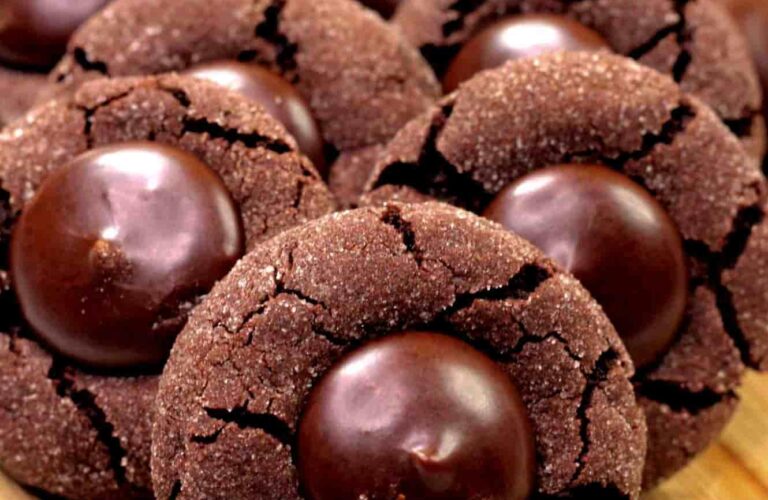 Dark Mocha Crinkle Cookies