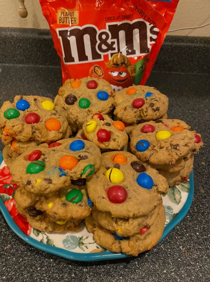 Peanut butter m&ms cookies