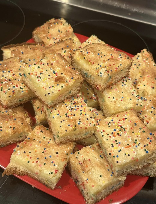Easy , Peasy Funfetti Butter Cake