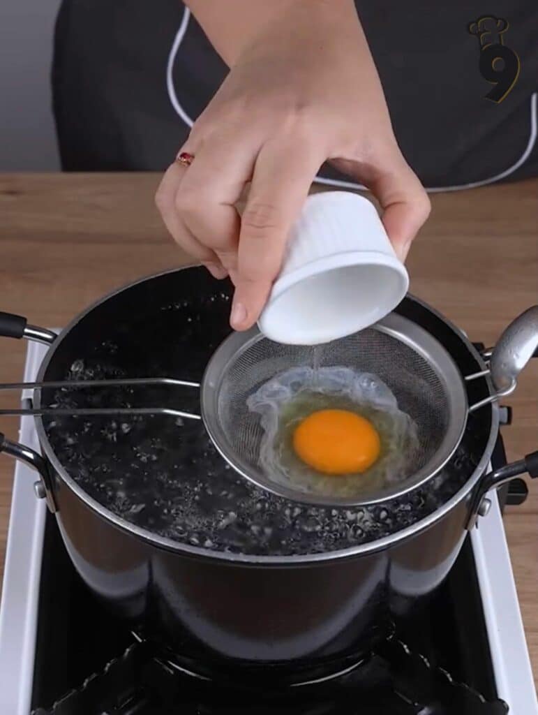 French-Inspired Poached Eggs 2 Cookfosters 1