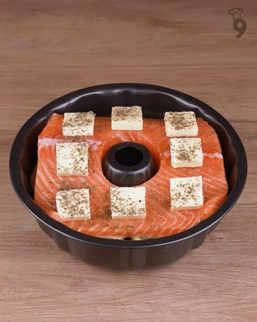Salmon and Potatoes in a Ring Baking Pan 2 Salmon and Potatoes in a Ring Baking Pan Prepare the Slamon